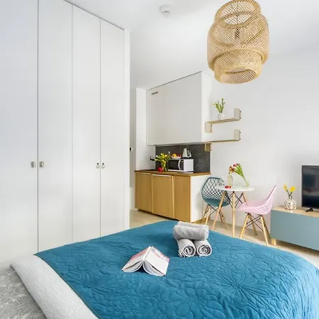 Aparthotel Pawia Deluxe- 10 Min To Center Varsavia