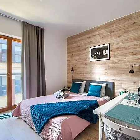 Pawia Deluxe- 10 Min To Center, Self Check-in, Optional Breakfest, Parking On The Street