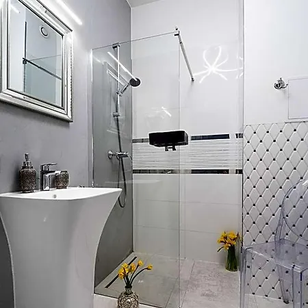 Апарт-отель Pawia Deluxe- 10 Min To Center, Self Check-in, Optional Breakfest, Parking On The Street Варшава