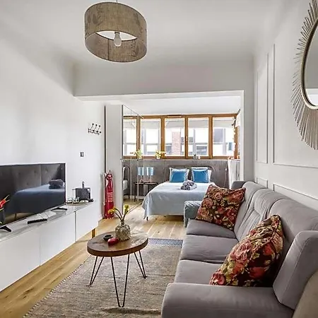 Pawia Deluxe- 10 Min To Center, Self Check-in, Optional Breakfest, Parking On The Street Appart hôtel