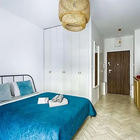 Appart hôtel Pawia Deluxe- 10 Min To Center, Self Check-in, Optional Breakfest, Parking On The Street