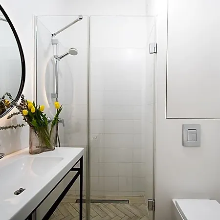 Pawia Deluxe- 10 Min To Center, Self Check-in, Optional Breakfest, Parking On The Street Appart hôtel 3*