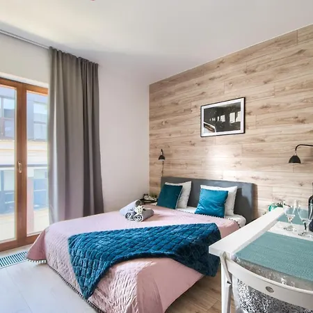 Apartahotel Pawia Deluxe- 10 Min To Center