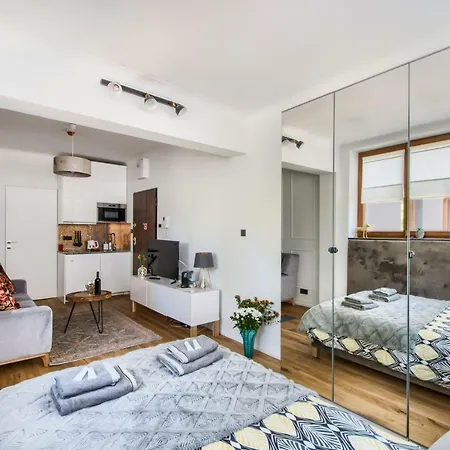 Pawia Deluxe Apart-hotel Varsóvia